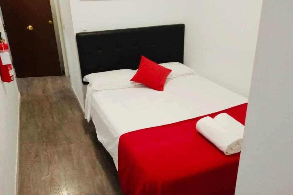 Comodo Y Agradable Estudio En Madrid Centro A5 Bagian luar foto