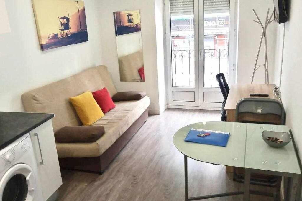 Comodo Y Agradable Estudio En Madrid Centro A5 Bagian luar foto